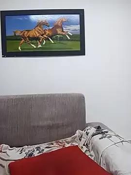 Elianasuarezz on StripChat