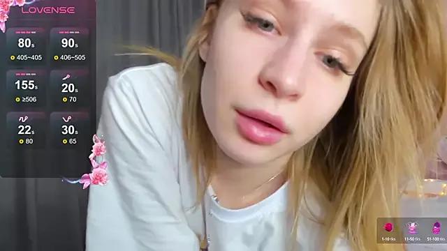 Elis_Fox on StripChat