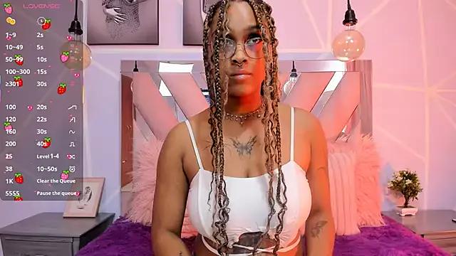 Elith_noa on StripChat