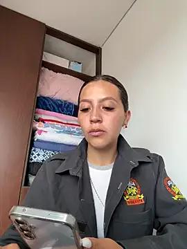 Emily-7_ on StripChat