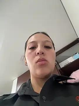 Emily-7_ on StripChat