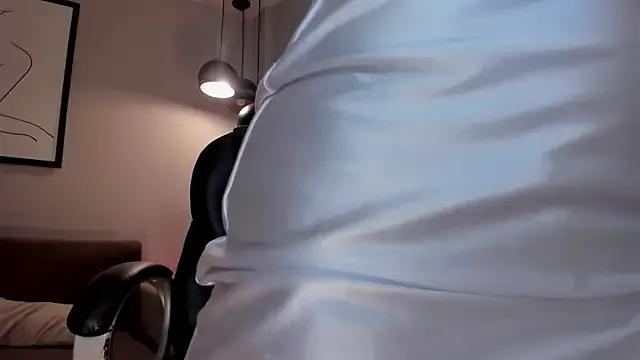 ErikaBenz_ on StripChat