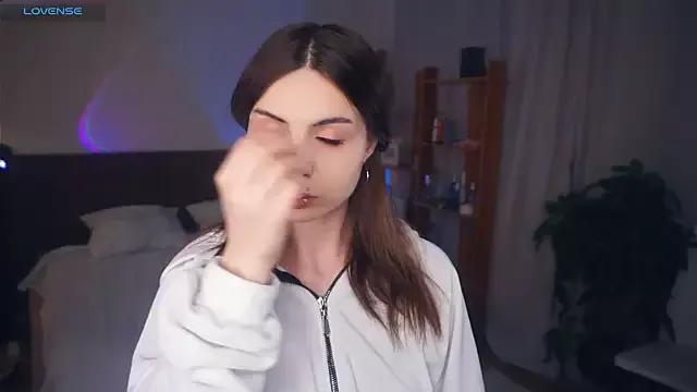 ErlinaBuoy on StripChat