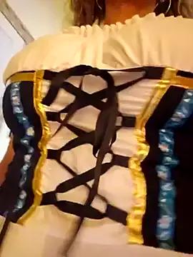 Erotic_and_Exotic on StripChat