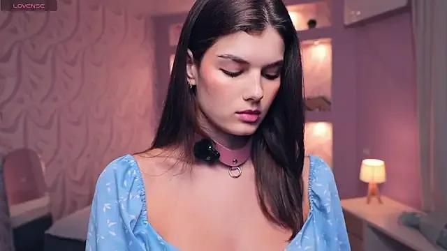 FloraDobb on StripChat