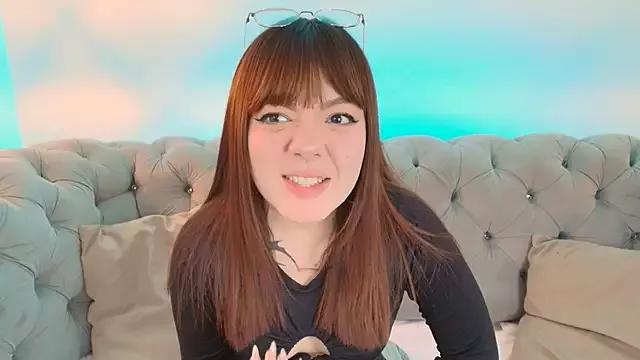 Fluffy_Bubble21 on StripChat 