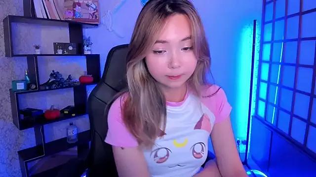 Fluffy_Rose on StripChat 