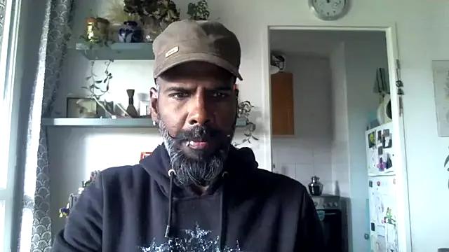 frenchblackc31 on StripChat