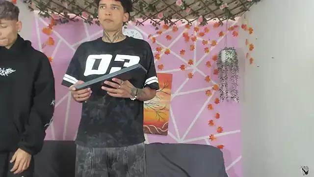 Fresahot2005 on StripChat