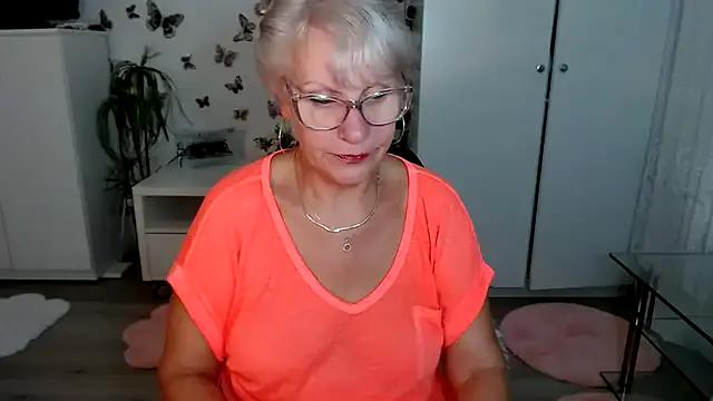 Ghertrude52 on StripChat