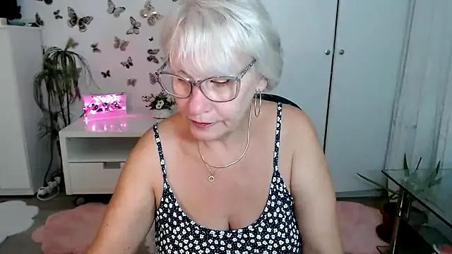 Ghertrude52 on StripChat