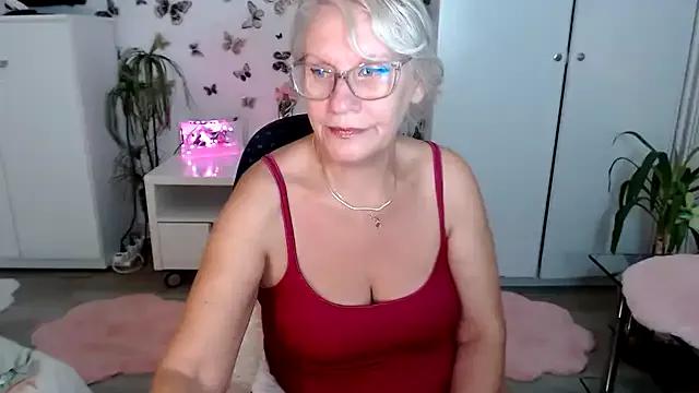 Ghertrude52 on StripChat