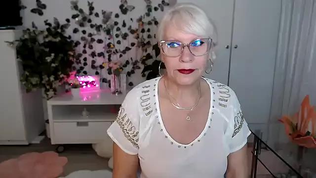 Ghertrude52 on StripChat