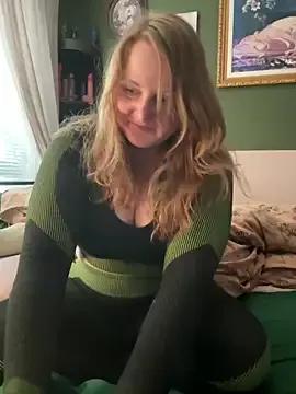 GingerSnap33 on StripChat 