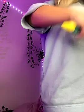 Grecia_21 on StripChat