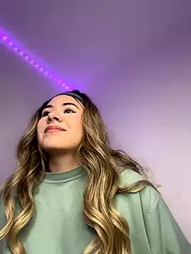 Grecia_21 on StripChat