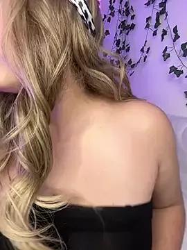 Grecia_21 on StripChat