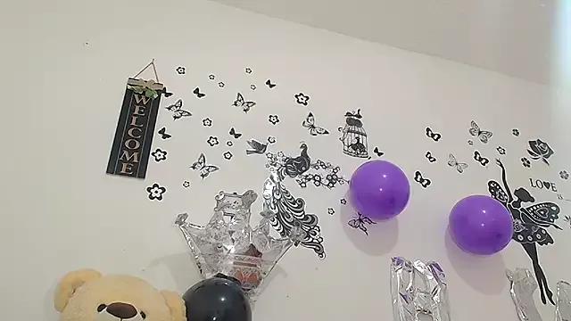 hanamor on StripChat 