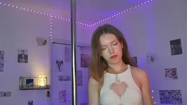 HannaBlaze on StripChat