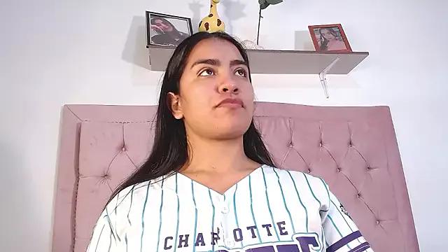 hannnasmith on StripChat