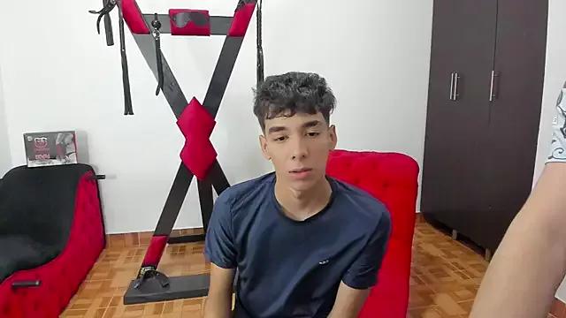 Harry_LatinBoy on StripChat