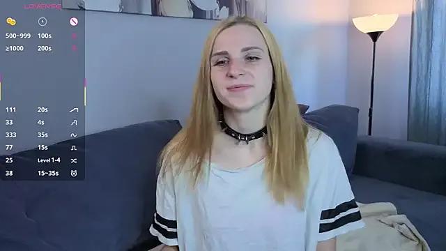 HelenMartines on StripChat