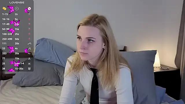 HelenMartines on StripChat