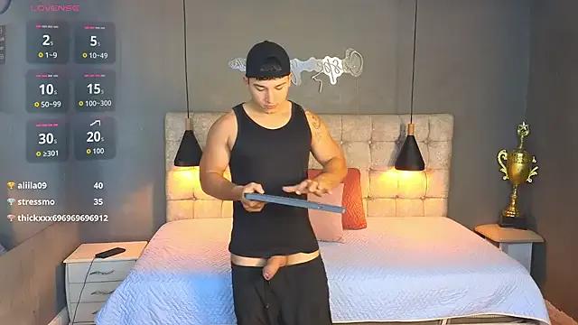 Horny_nick18 on StripChat