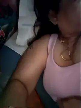 Hot_Queen77 on StripChat