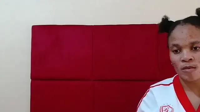 HugeTitisxx — let it vibrate im my pussy daddy