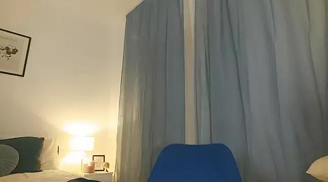 IamCrystal2 on StripChat