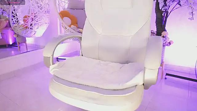 JadeSummerr on StripChat