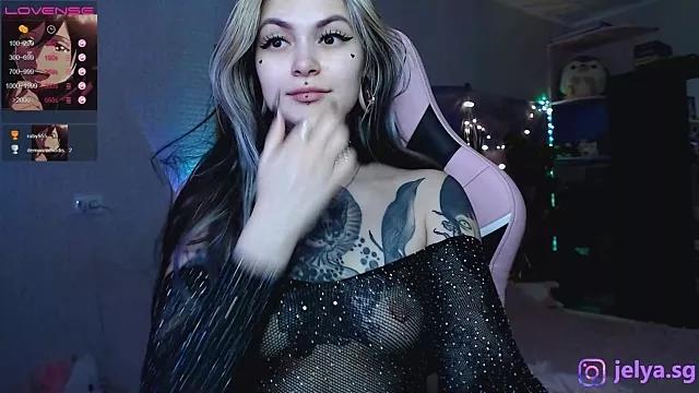 jelya_sg on StripChat