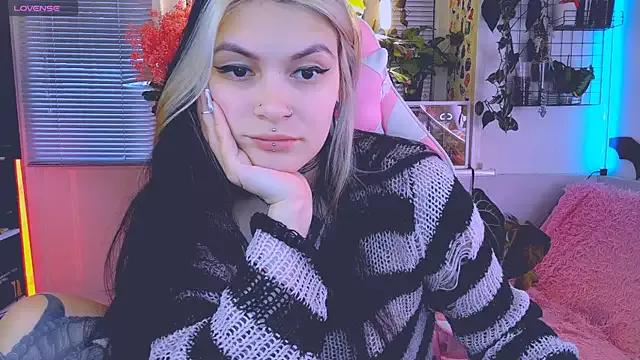 jelya_sg on StripChat