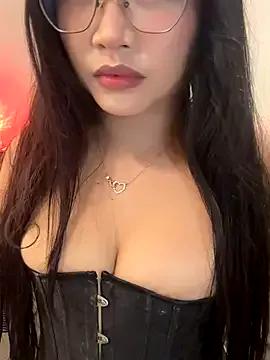 jinawaves on StripChat