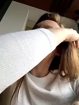 justmilaa on StripChat