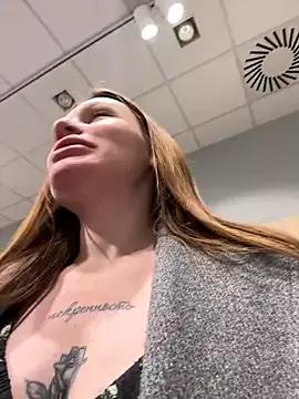 justmilaa on StripChat