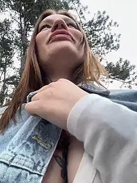 justmilaa on StripChat