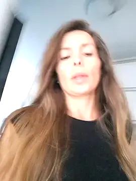 karina_warthon on StripChat