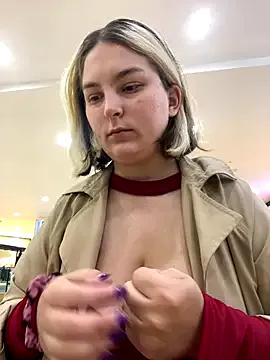 KateBurlesk — Show boobs