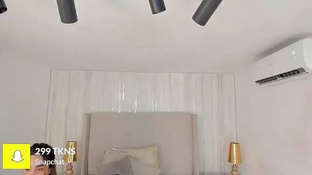 katie_cruz on StripChat