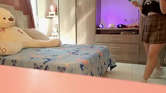 KaylaCollinsX on StripChat