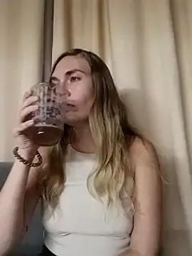 KisaVixen on StripChat