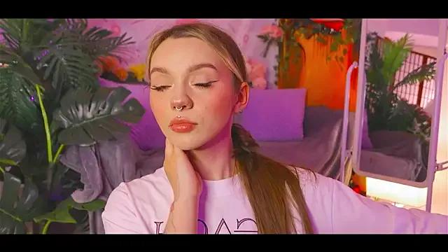 KristaBrooks on StripChat