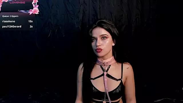 Kylie-fox on StripChat