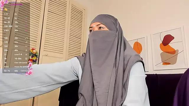 Layla_arabelle on StripChat