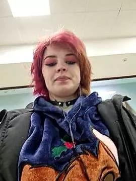 LazyTanukii on StripChat