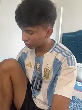 Leonarrrd_01 on StripChat