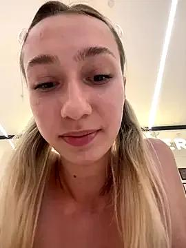 Lia__Love on StripChat