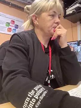 Lia_Laguna77 on StripChat